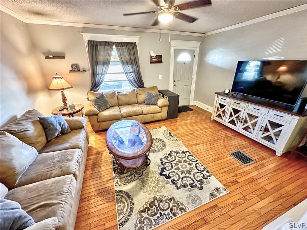 1504 Ferry Street