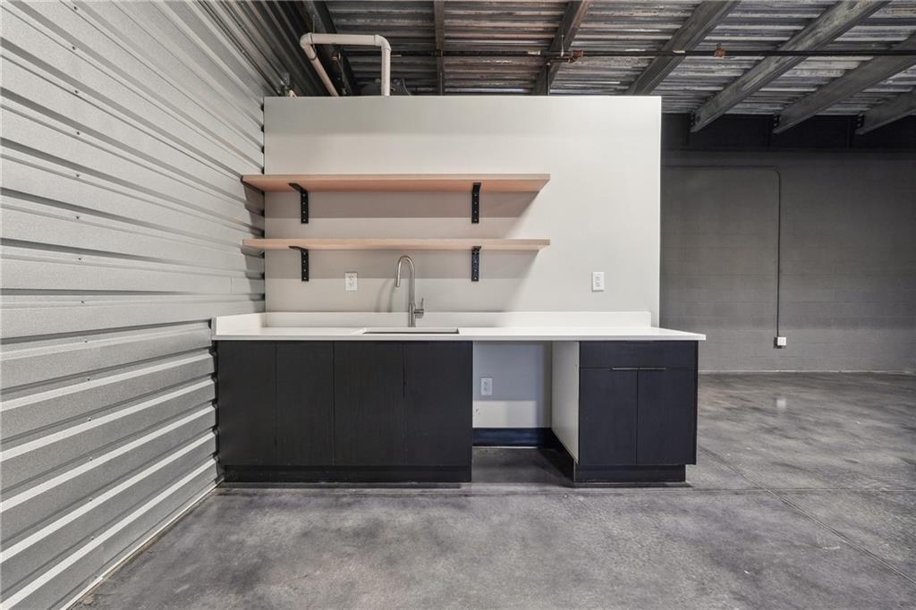 5755 Stables Way Unit B06