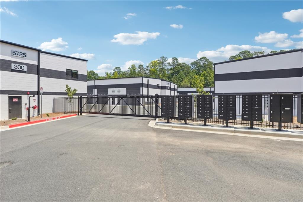 5755 Stables Way Unit B06