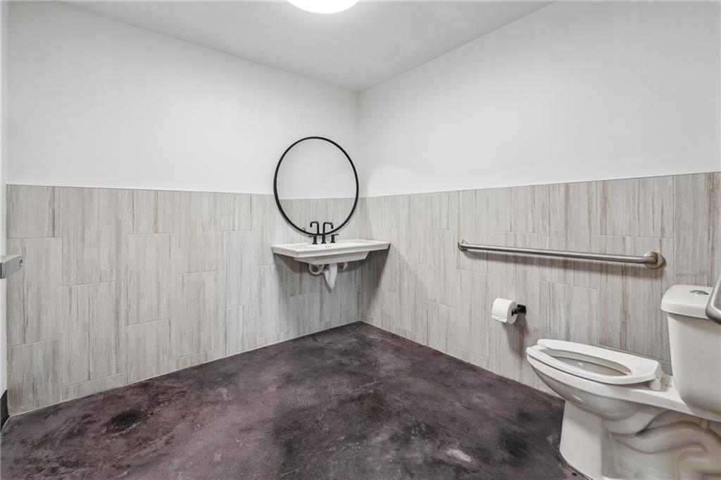 5755 Stables Way Unit B06