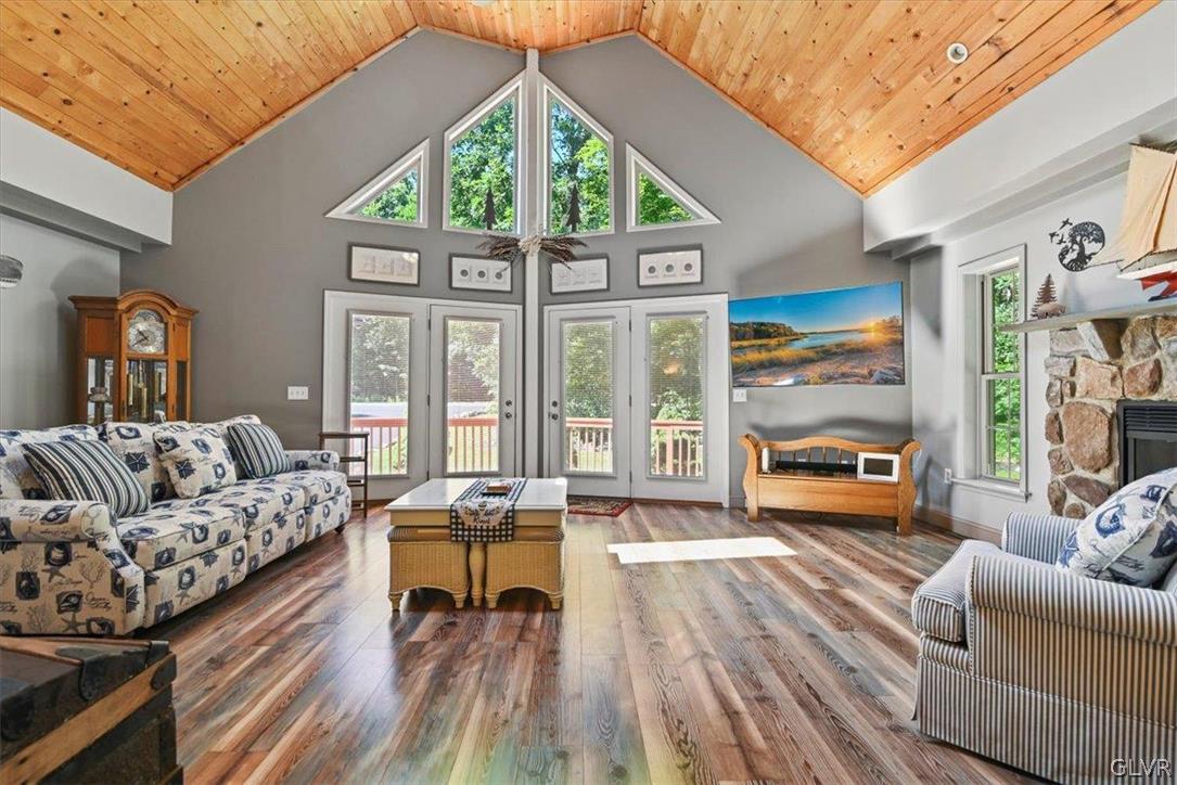 11 Pinoak Drive