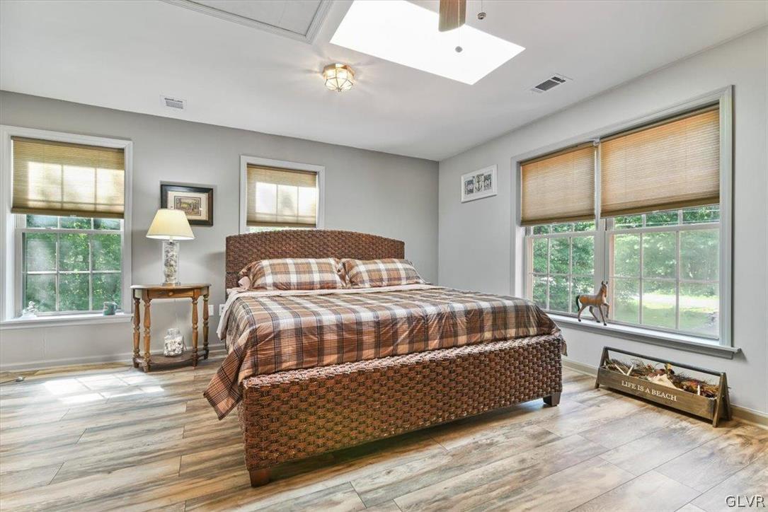 11 Pinoak Drive