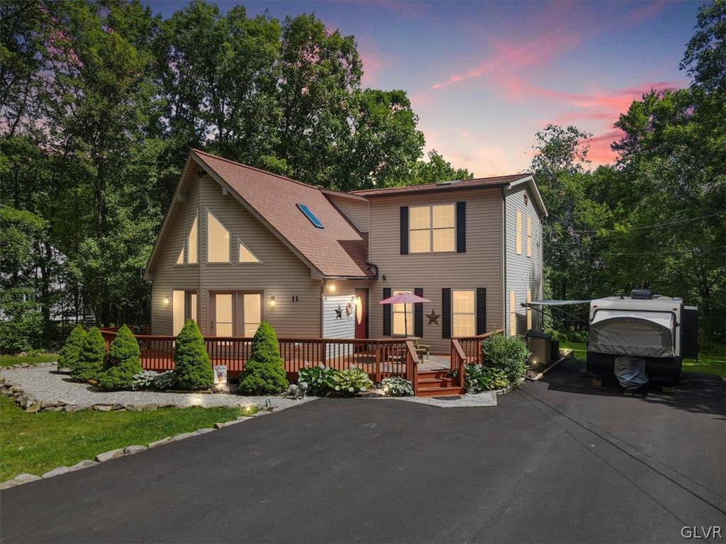 11 Pinoak Drive