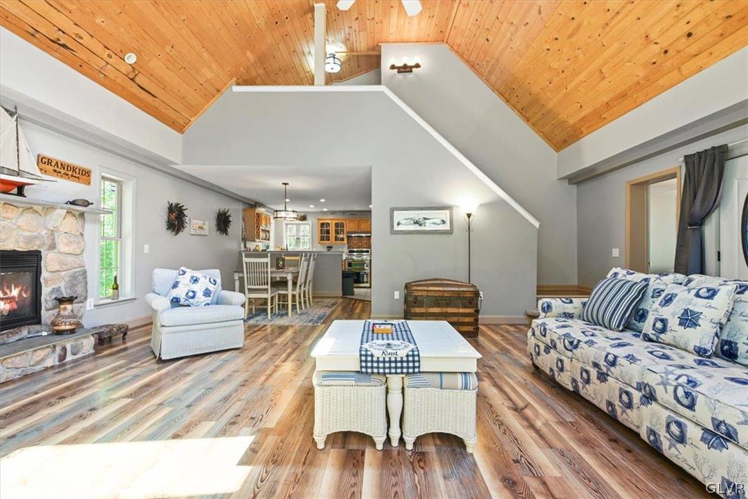 11 Pinoak Drive