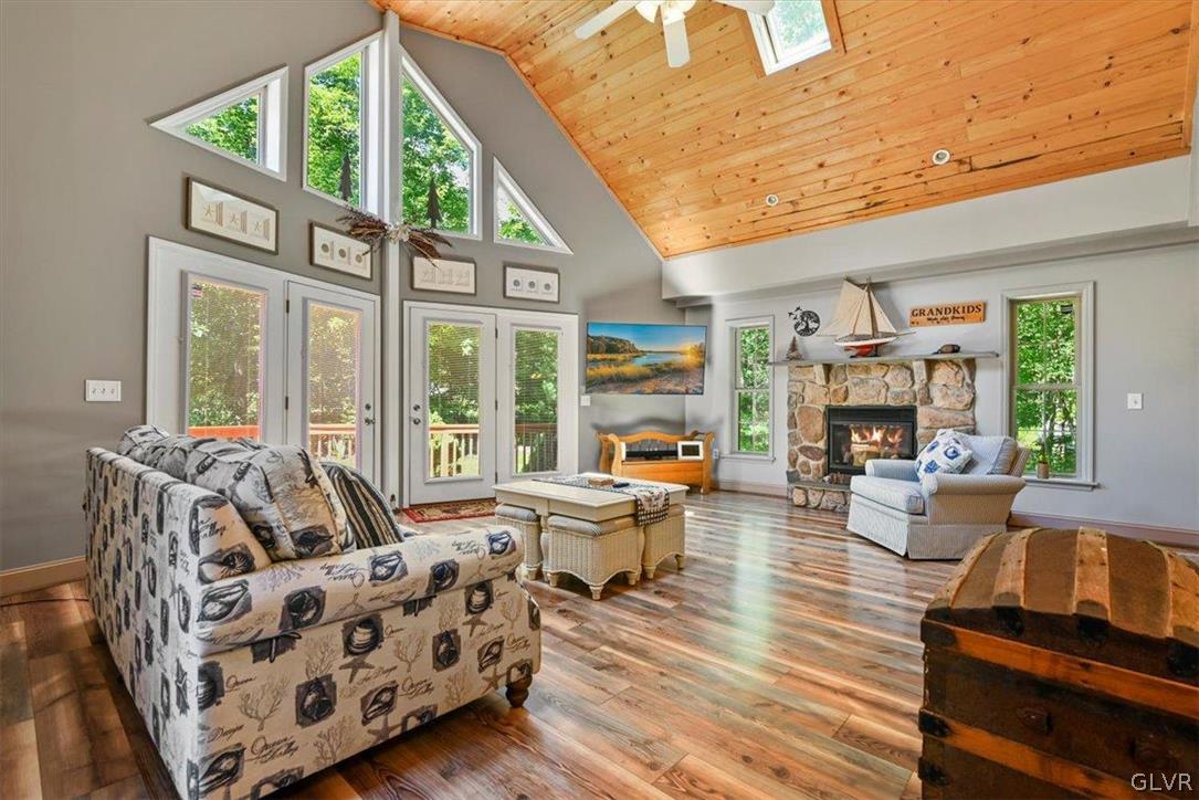 11 Pinoak Drive