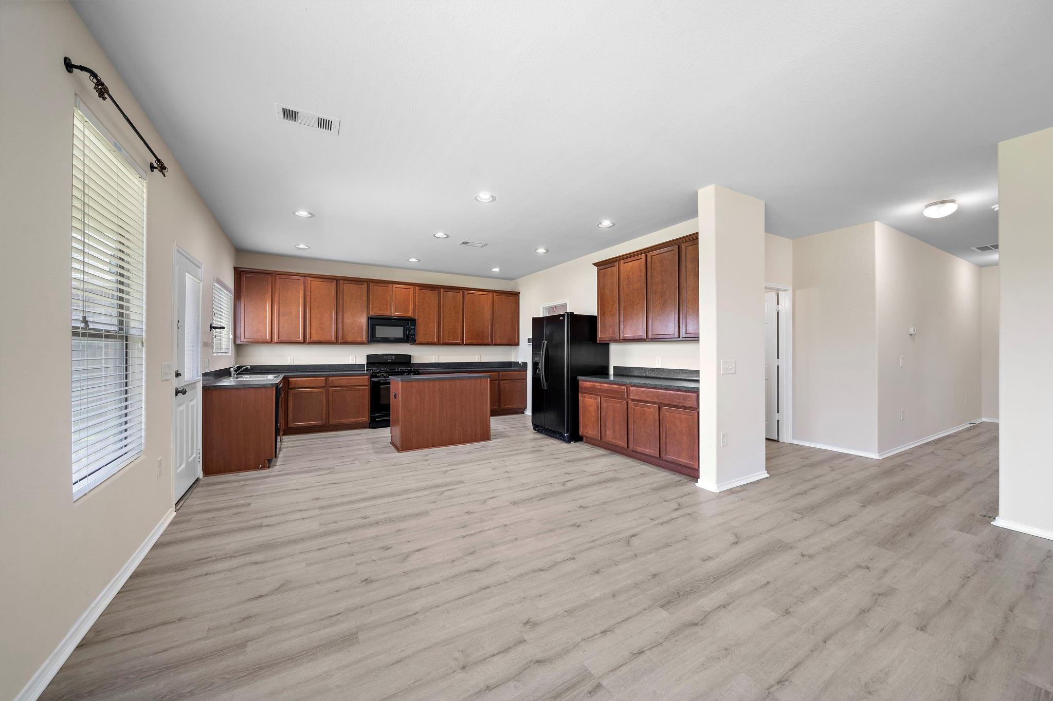 1418 S Maple Drive