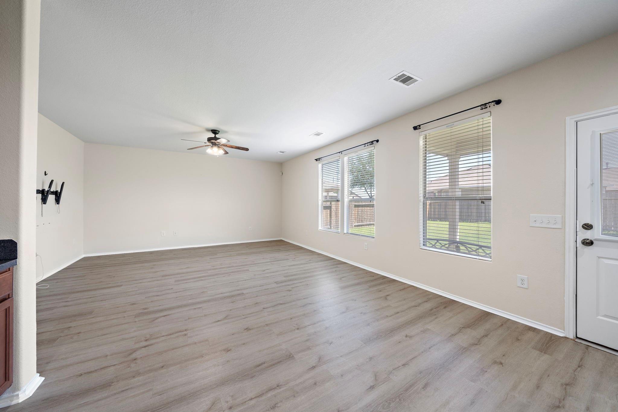 1418 S Maple Drive