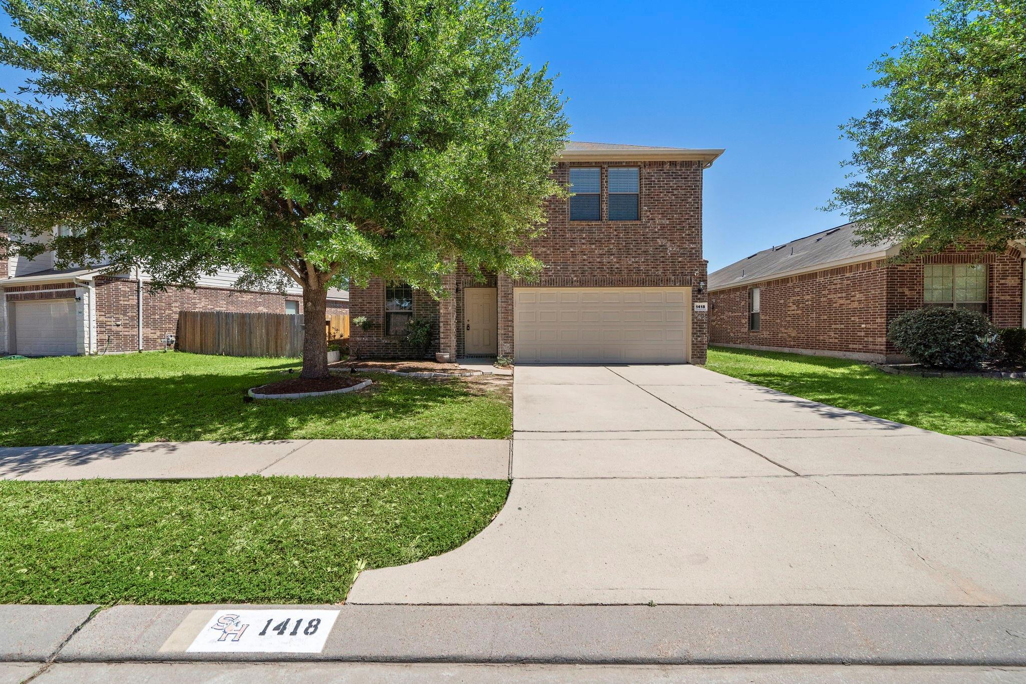 1418 S Maple Drive