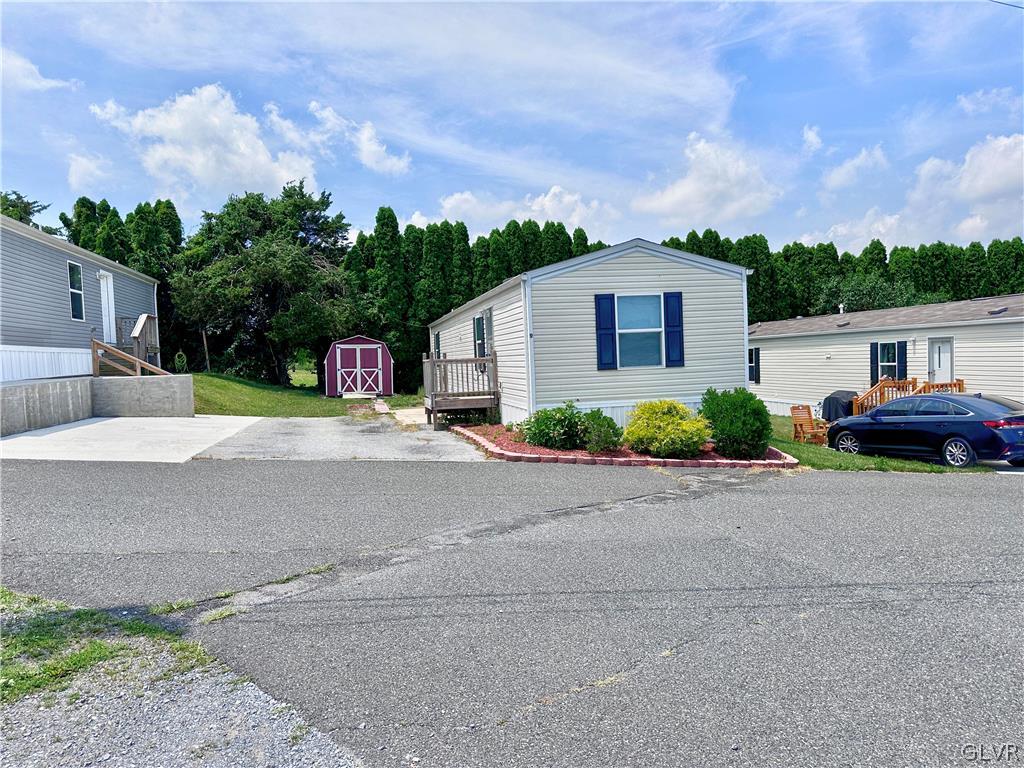 9 Woodland Lane