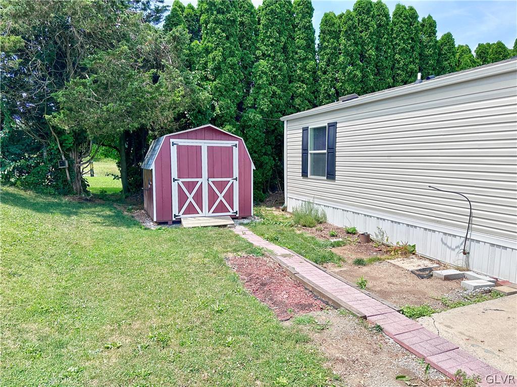 9 Woodland Lane