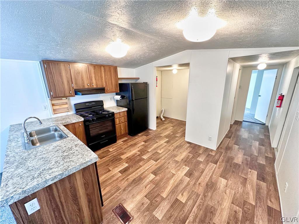 9 Woodland Lane