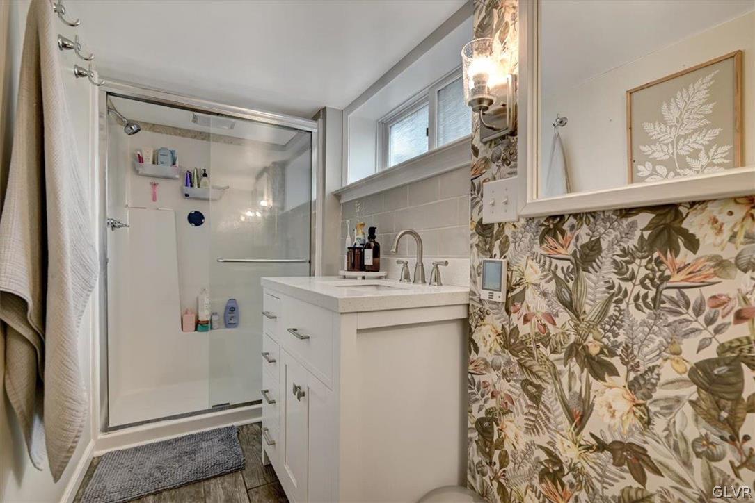 6372 Sullivan Trail