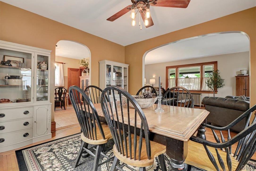 6372 Sullivan Trail