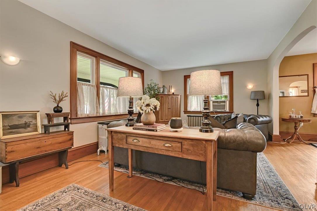 6372 Sullivan Trail