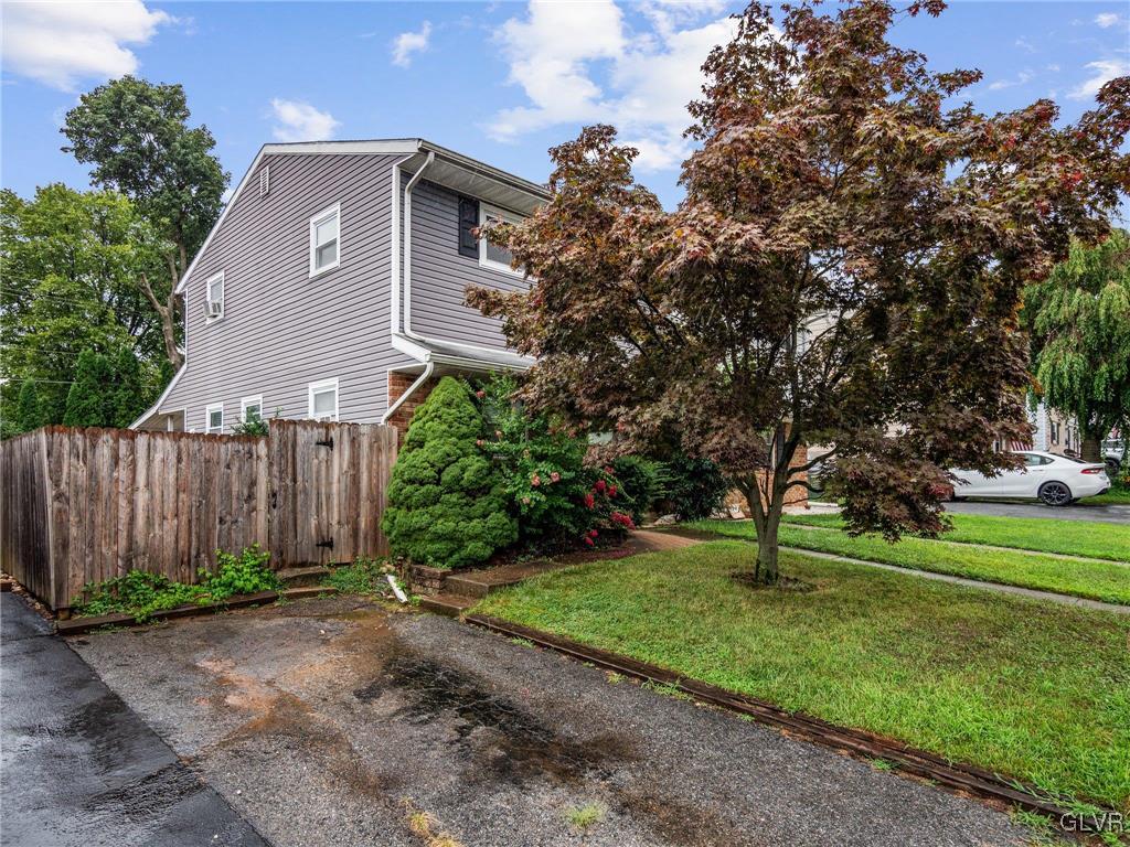 610 Poplar Street