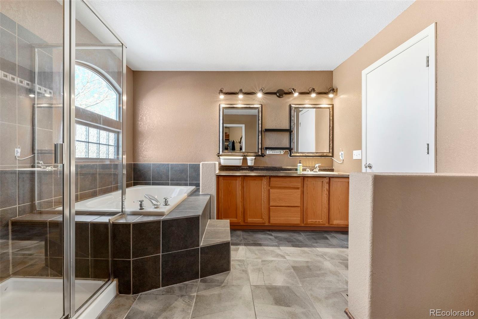 19903 E 49th Avenue
