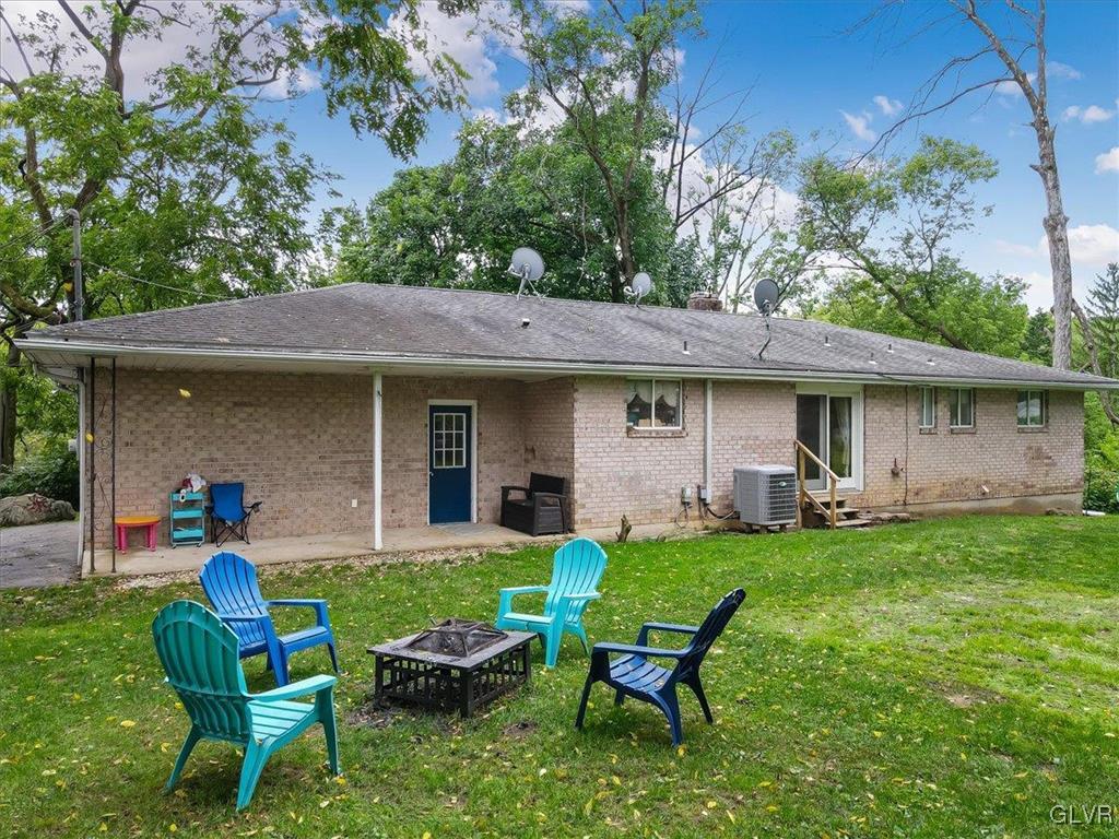 1739 Seidersville Road