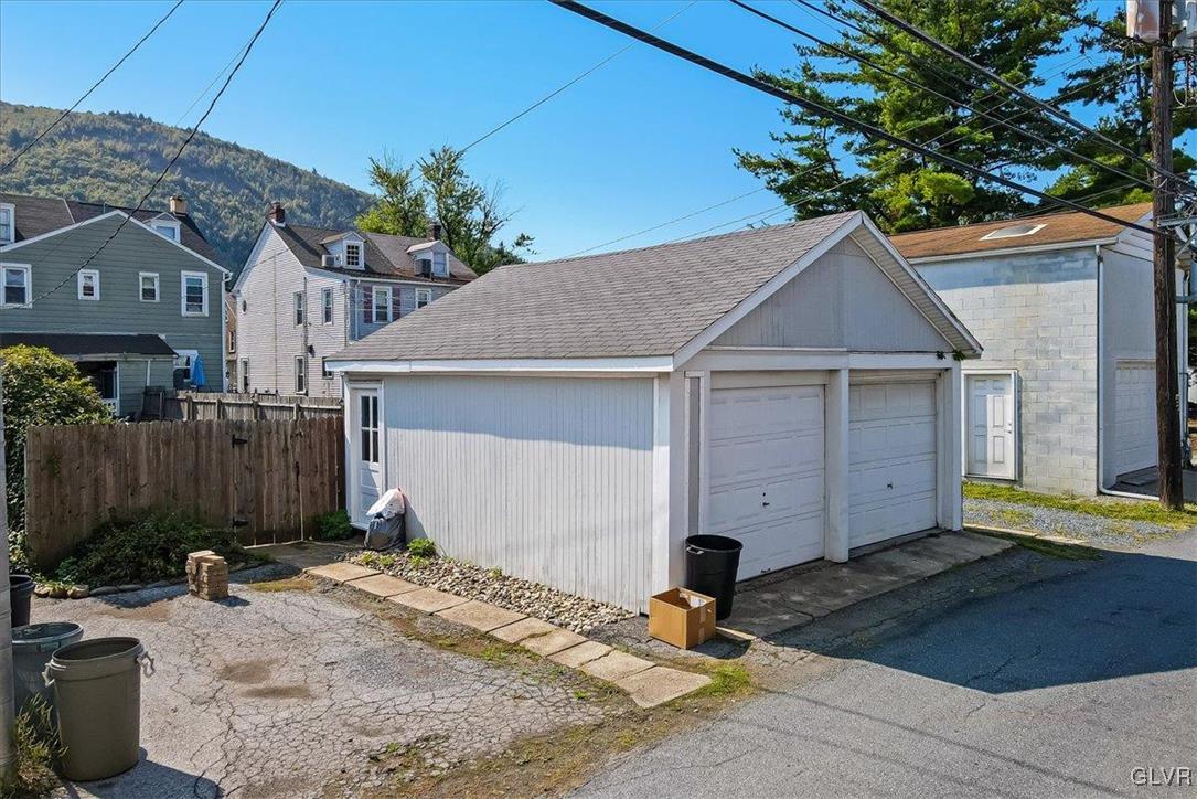 439 Lehigh Avenue