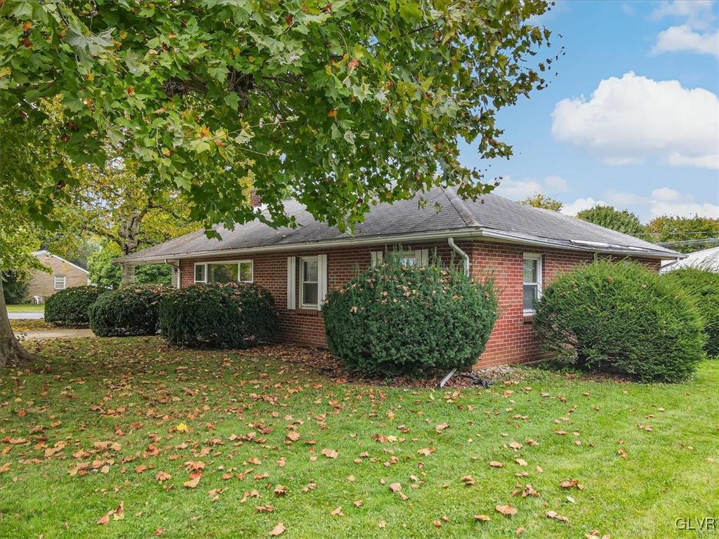 2545 West Fairview Street