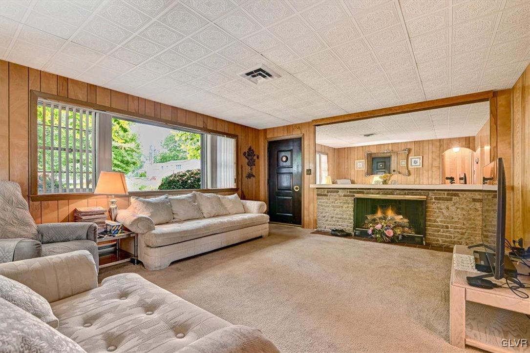 2545 West Fairview Street