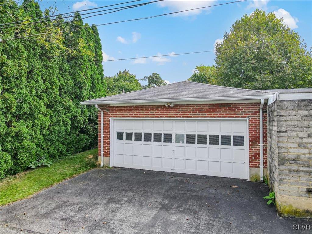 2545 West Fairview Street