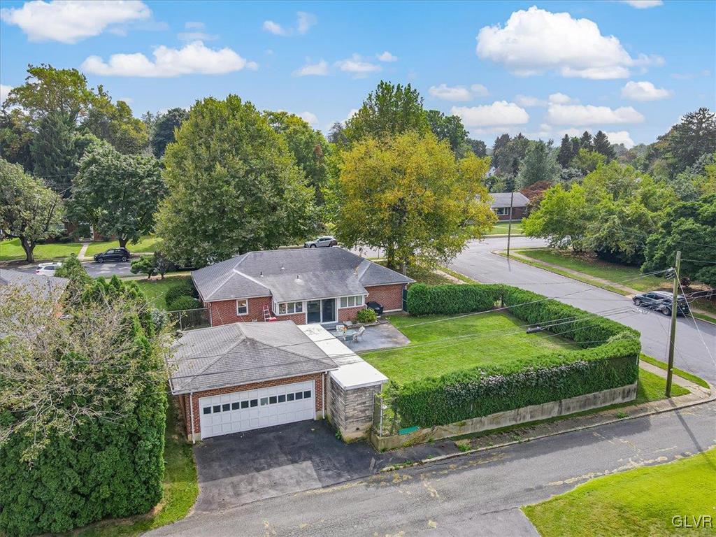 2545 West Fairview Street