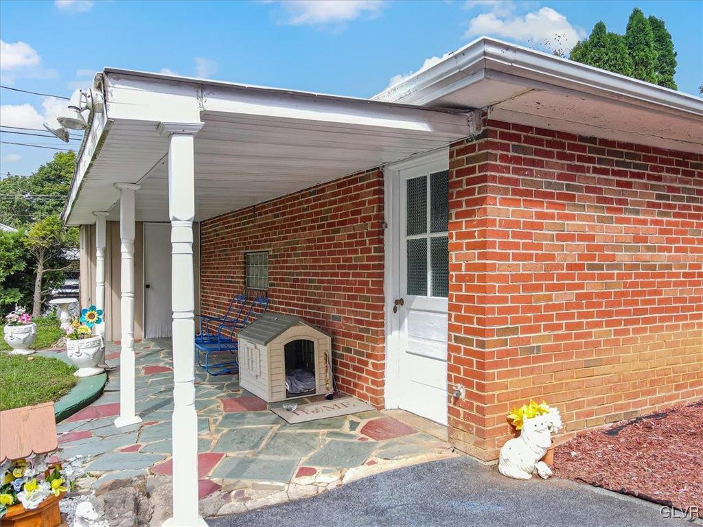 2545 West Fairview Street