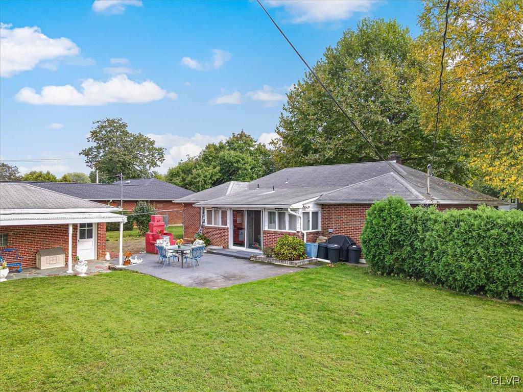 2545 West Fairview Street