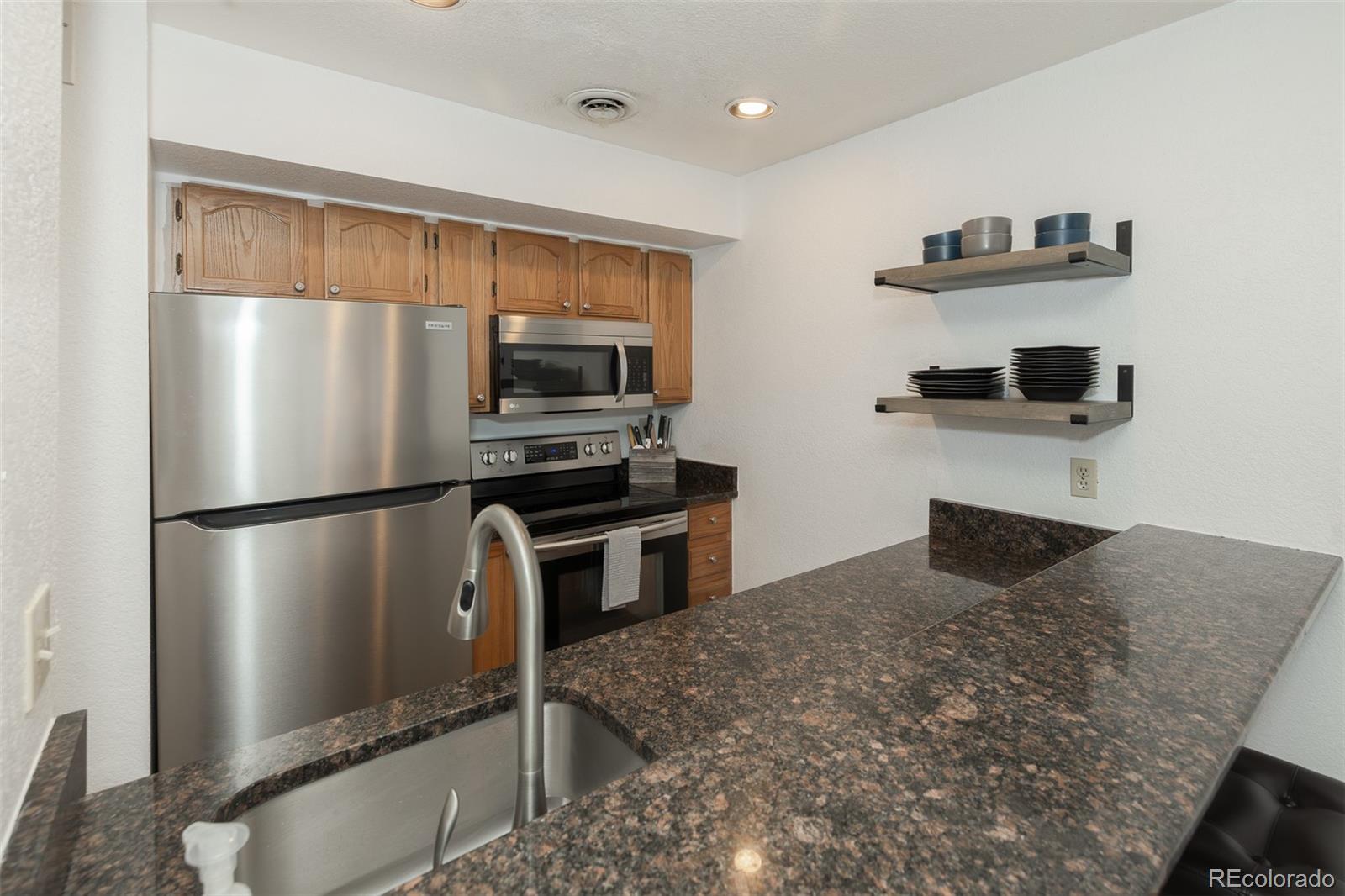 715 S 5th Avenue Unit: J170