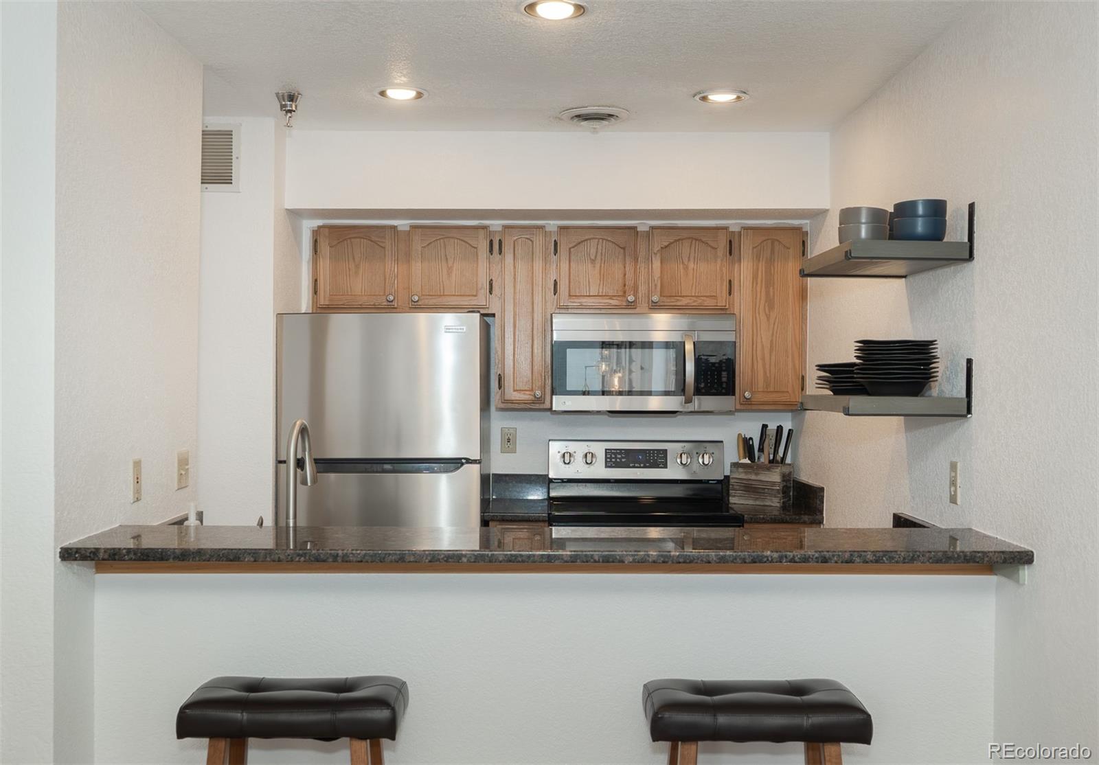 715 S 5th Avenue Unit: J170