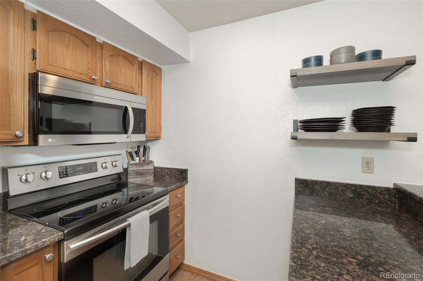715 S 5th Avenue Unit: J170