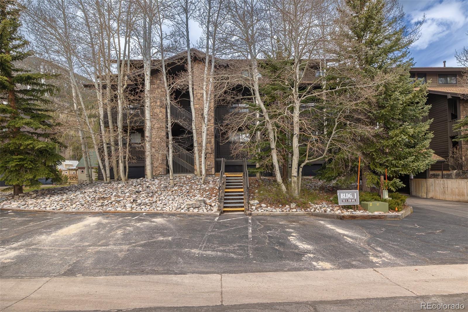 715 S 5th Avenue Unit: J170