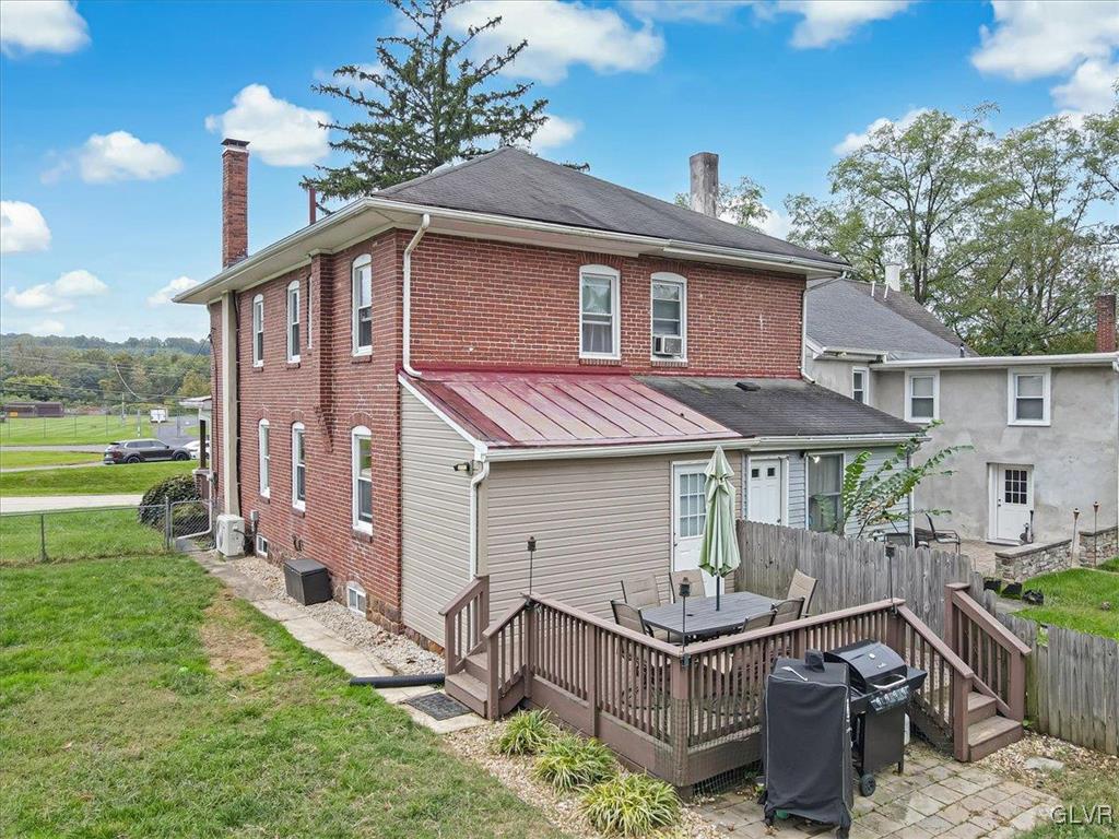 657 Old Reading PIKE