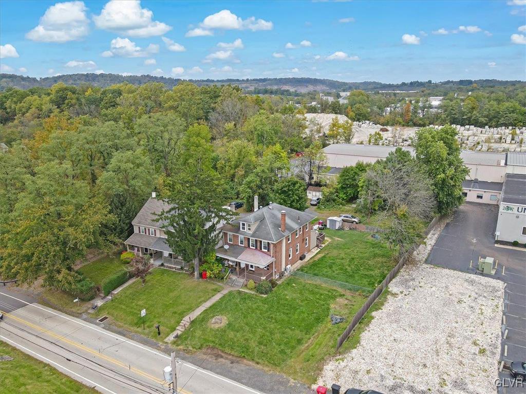 657 Old Reading PIKE
