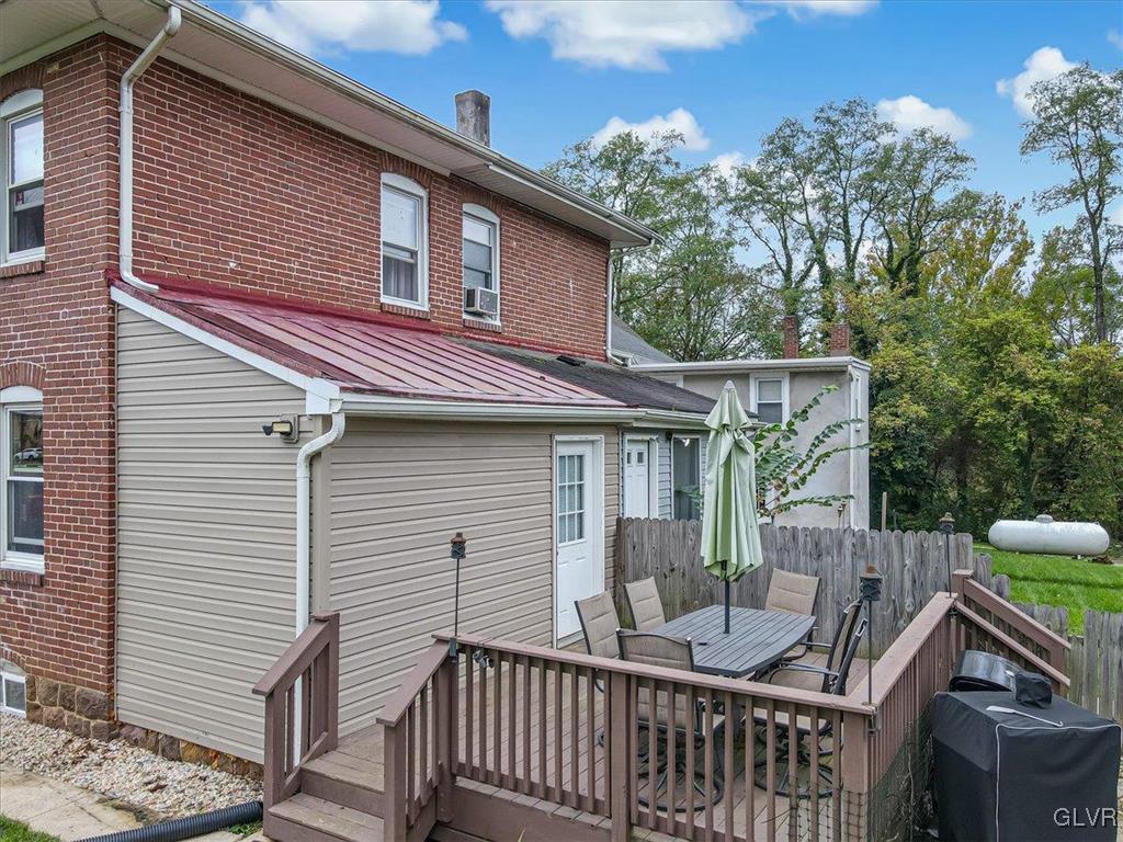 657 Old Reading PIKE
