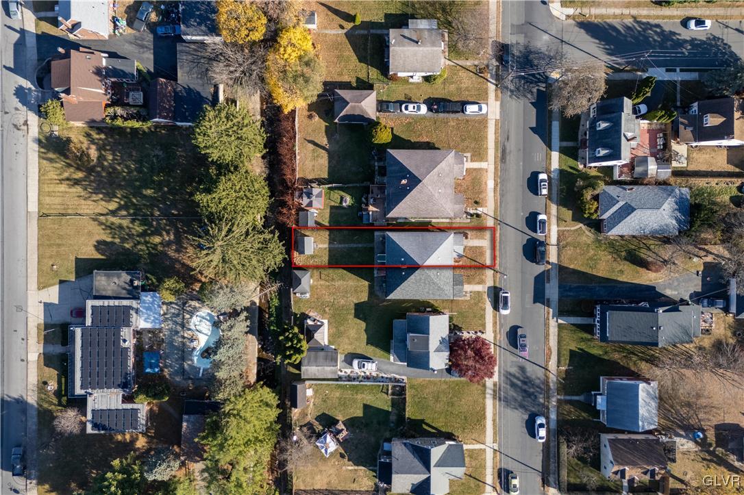 145 West Brookdale