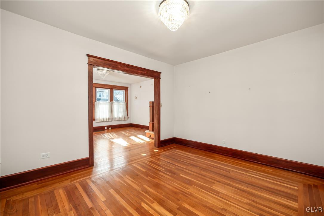 145 West Brookdale