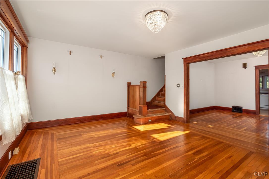 145 West Brookdale