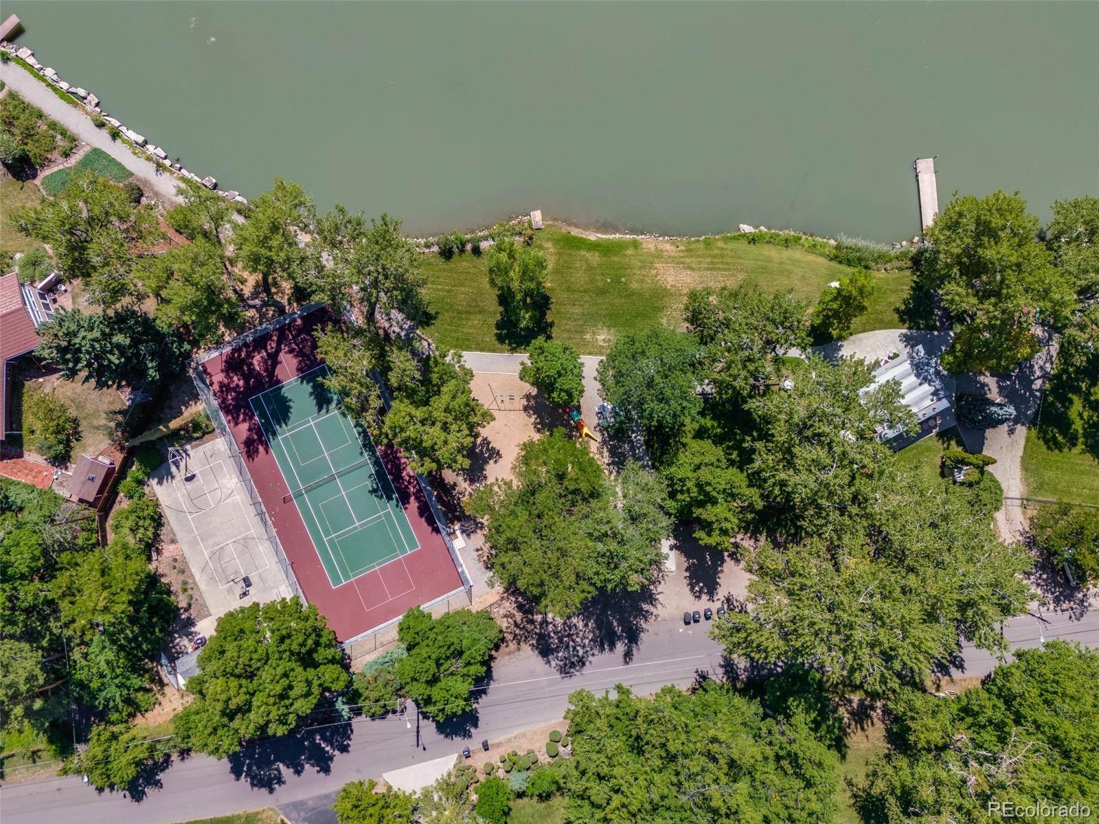 2685 S Zurich Court