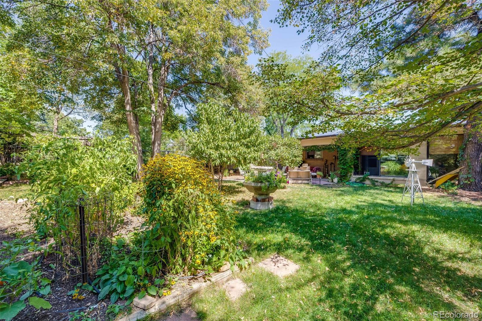 2685 S Zurich Court