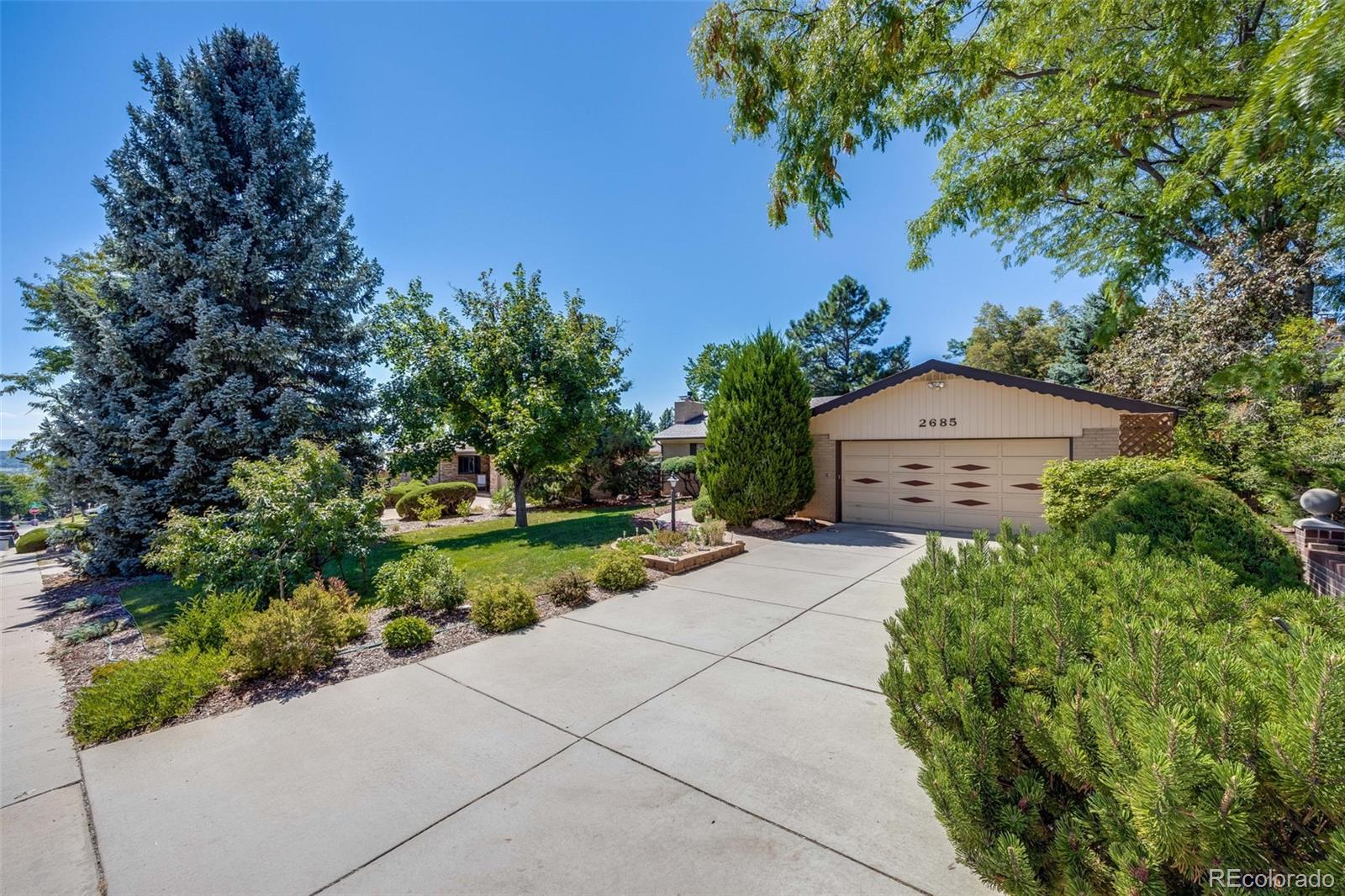 2685 S Zurich Court