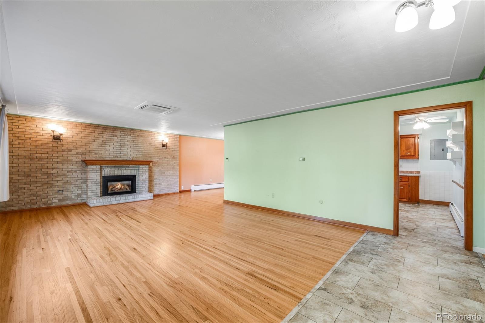 2685 S Zurich Court