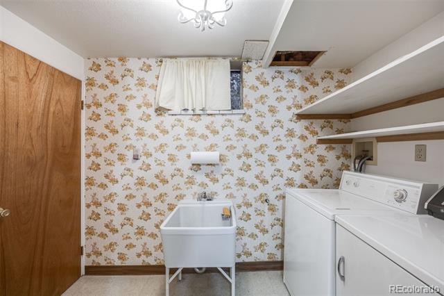 2685 S Zurich Court