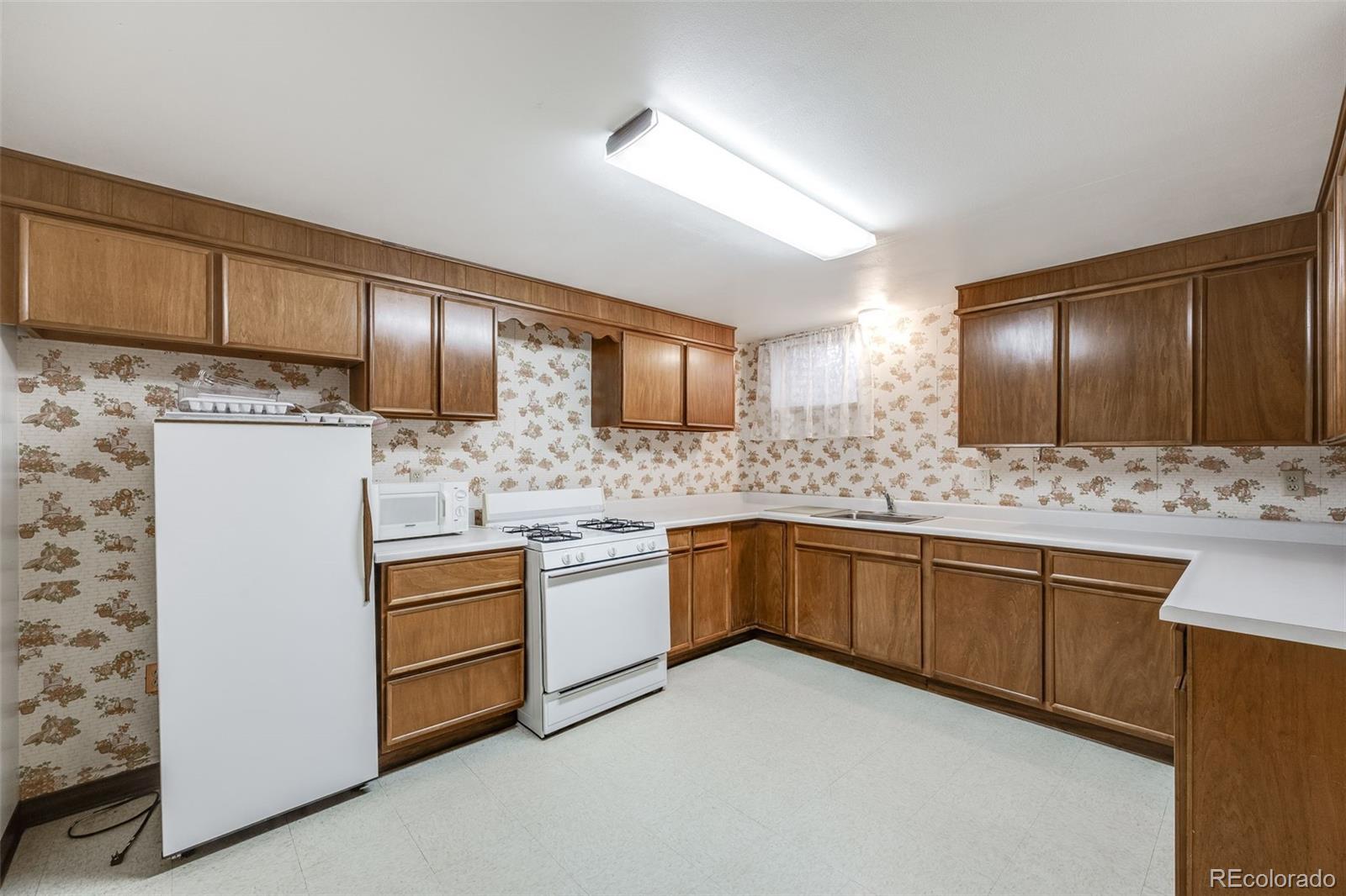 2685 S Zurich Court