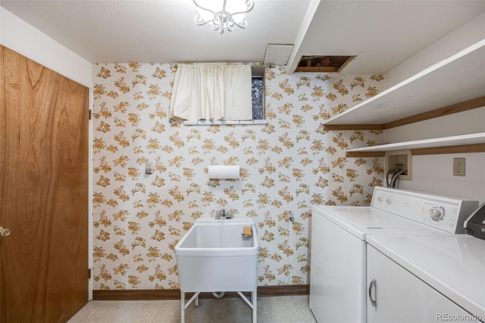 2685 S Zurich Court