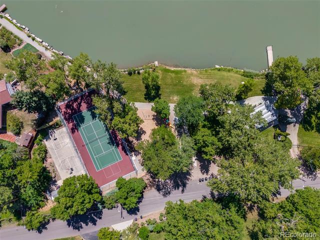2685 S Zurich Court