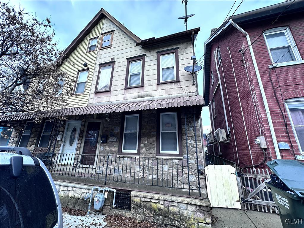 735 East 5Th Street