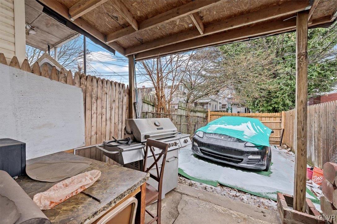 318 Hollenbach Street