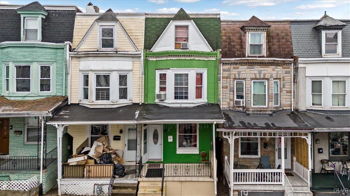 318 Hollenbach Street