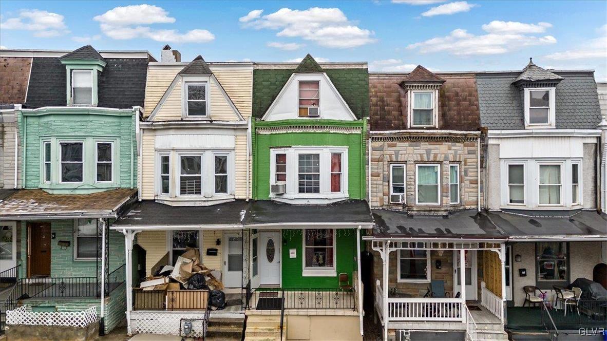 318 Hollenbach Street